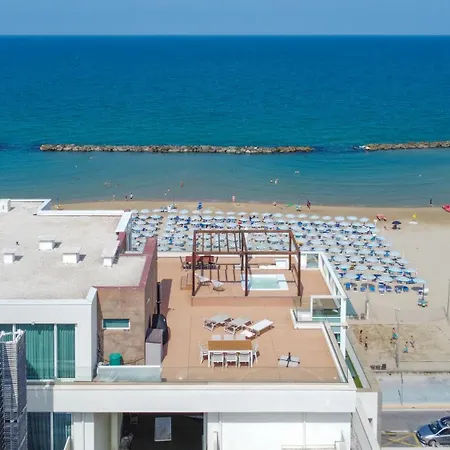 Appartement Luxury Penthouse With Terrace Near The By Host Hero