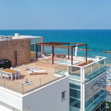 Appartement Luxury Penthouse With Terrace Near The By Host Hero