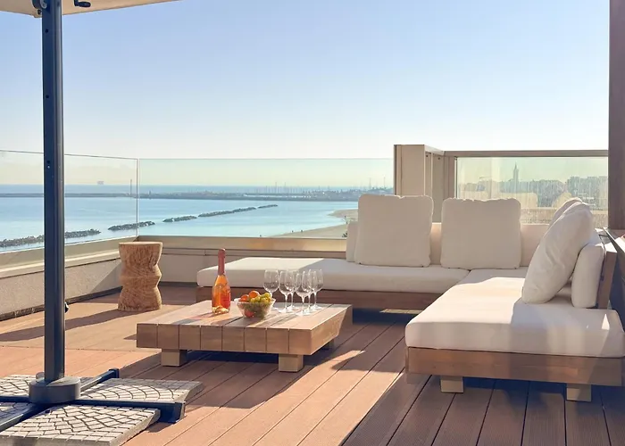 Luxury Penthouse - Private Parking And By Host Hero Apartament