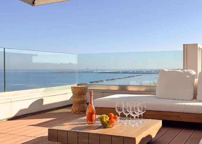 Luxury Penthouse - Private Parking And By Host Hero Apartament