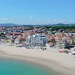 Luxury Penthouse - Private Parking And By Host Hero Апартаменты *