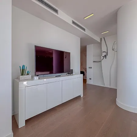 Luxury Penthouse - Private Parking And By Host Hero 公寓 西维尔诺瓦·马尔凯