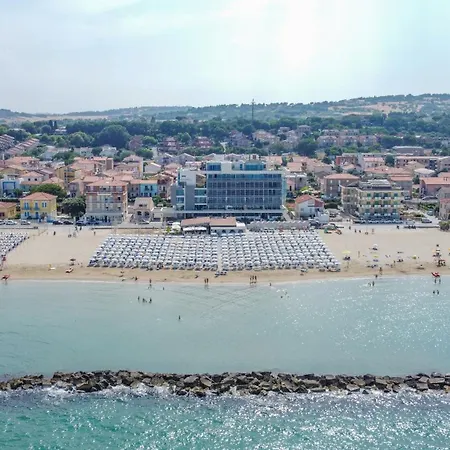 Апартаменты Luxury Penthouse With Terrace Near The By Host Hero Чивитанова-Марке