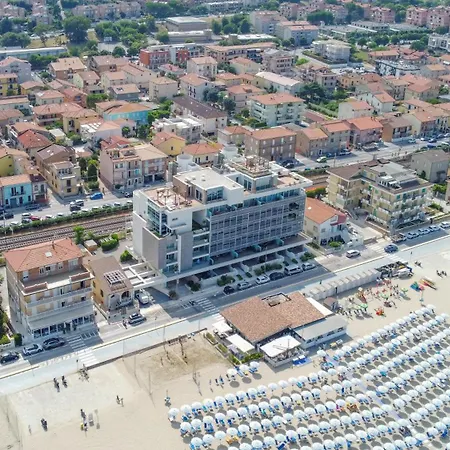 Luxury Penthouse With Terrace Near The By Host Hero *