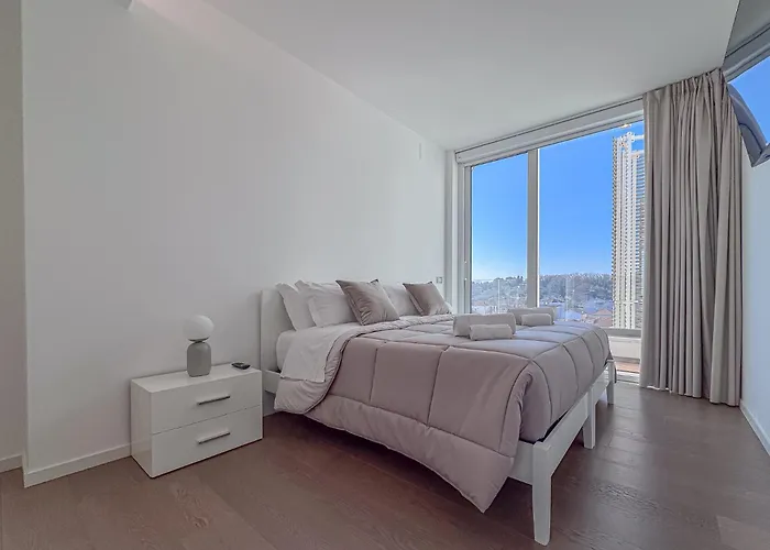 Luxury Penthouse - Private Parking And By Host Hero * 西维尔诺瓦·马尔凯